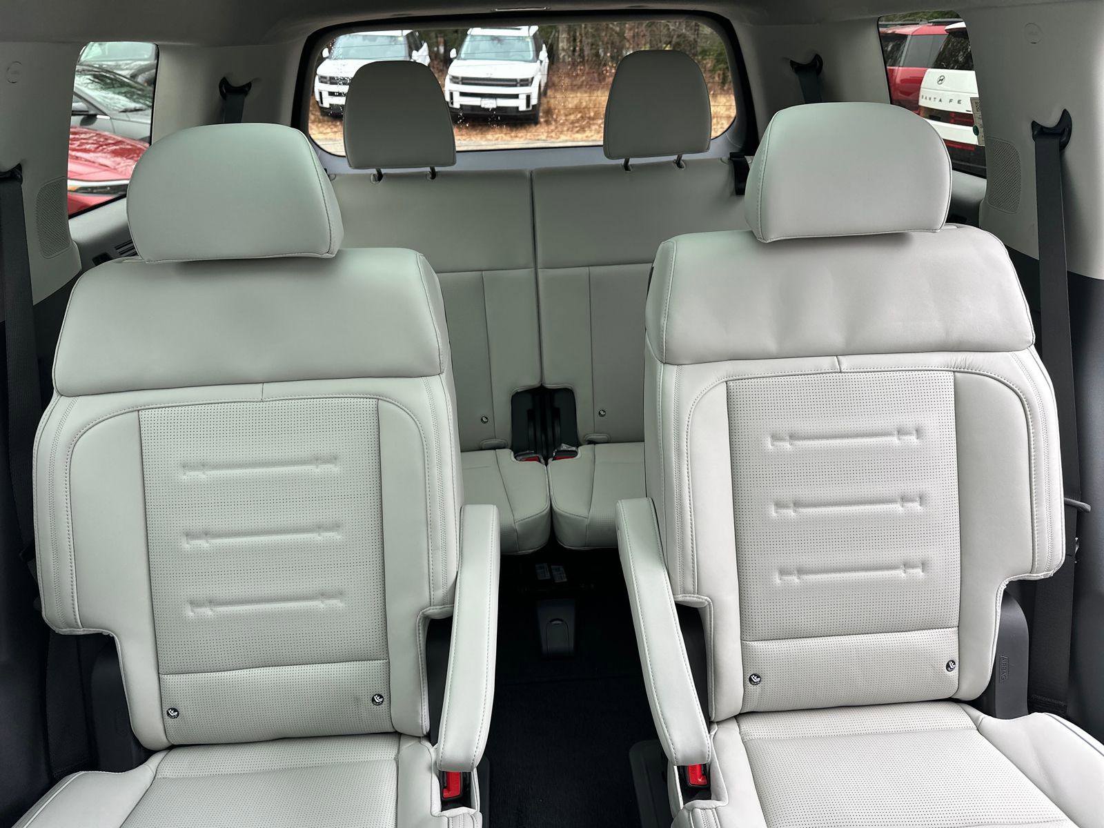 New 2026 Hyundai Santa Fe Calligraphy image 9