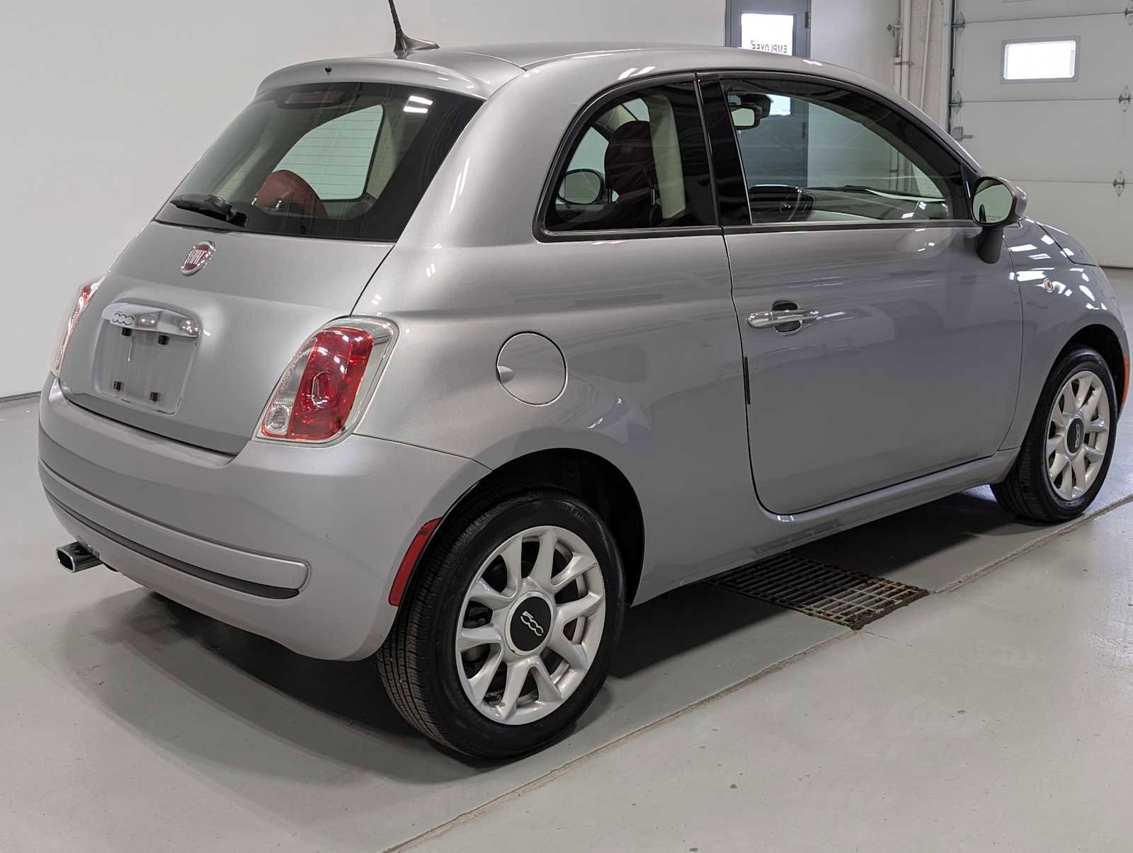 Used 2017 FIAT 500 Pop FWD image 7