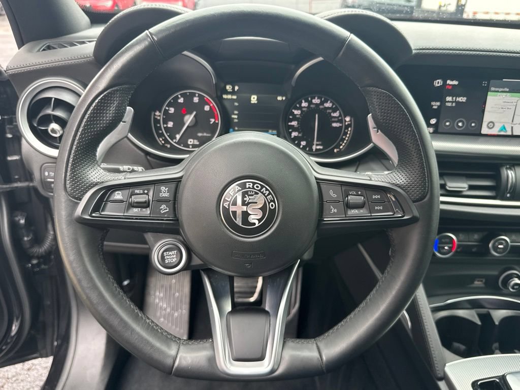 Used 2023 Alfa Romeo Stelvio Veloce AWD/4WD image 35