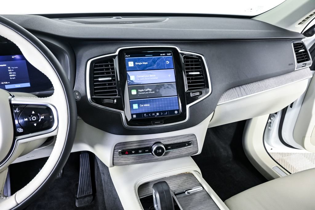 Certified 2024 Volvo XC90 B5 Plus w/ Protection Package Premier image 15