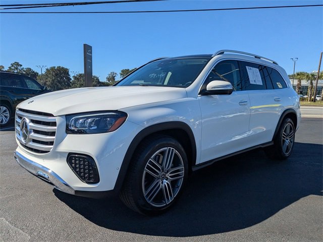 Used 2024 Mercedes-Benz GLS 450 4MATIC image 9