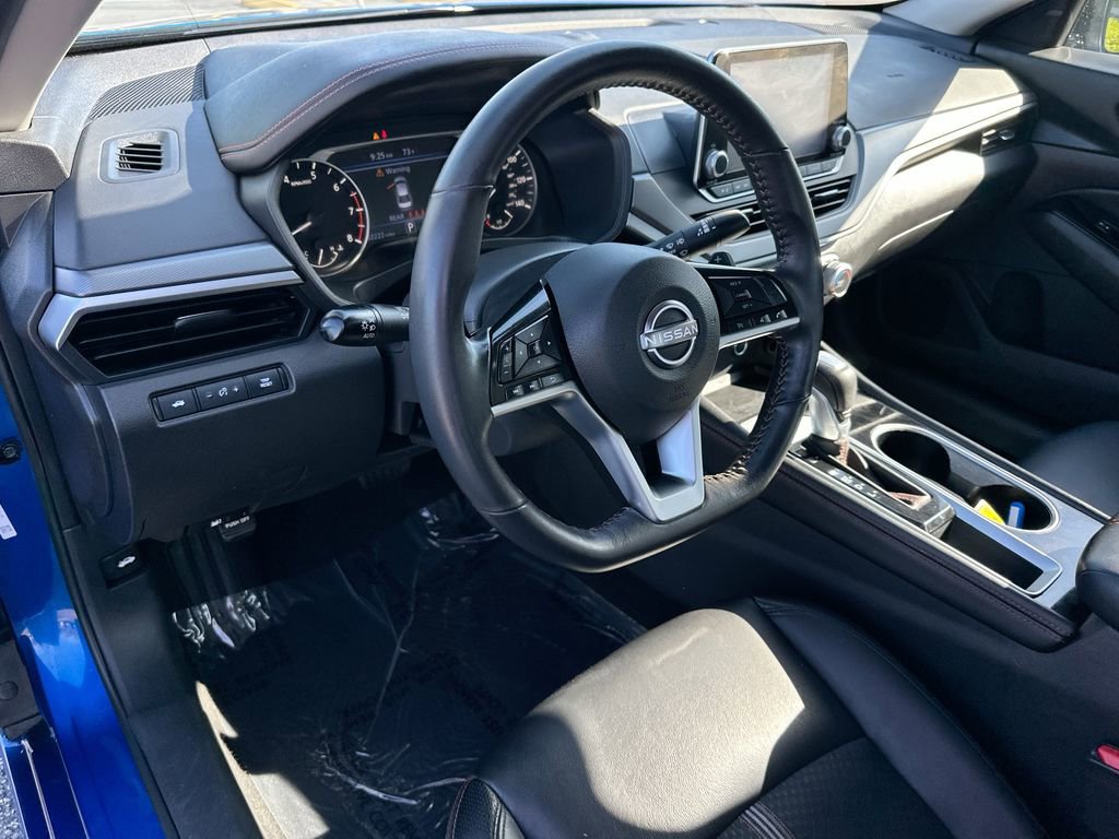 Used 2025 Nissan Altima 2.5 SR image 10