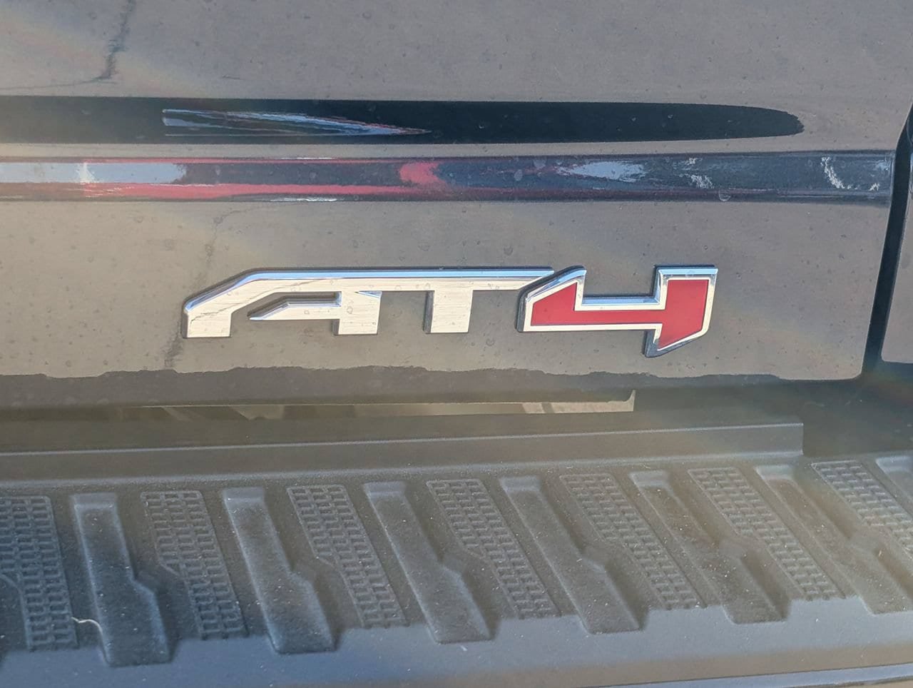 Used 2026 GMC Sierra 2500 AT4 AWD/4WD image 8