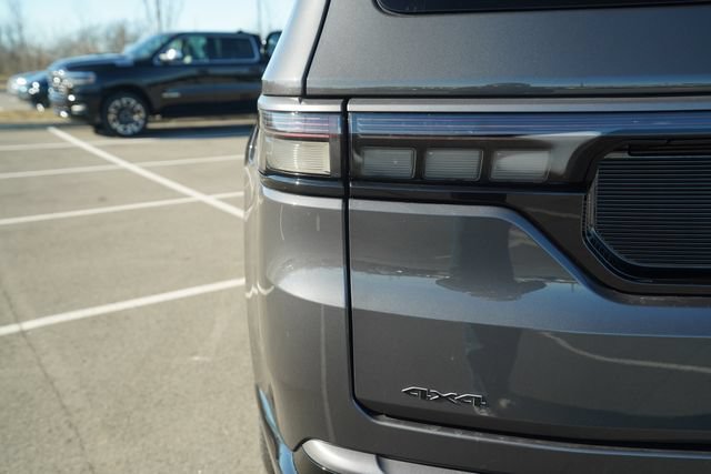 New 2026 Jeep Grand Wagoneer Limited AWD/4WD image 38