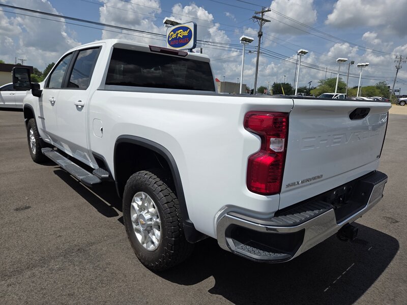 Used 2023 Chevrolet Silverado 2500 LT w/ Convenience Package AWD/4WD image 5
