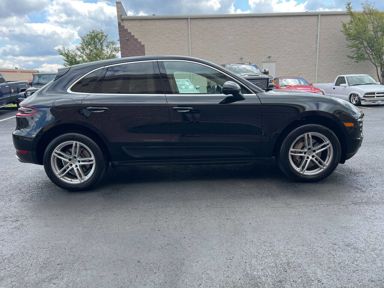 Used 2017 Porsche Macan S image 8