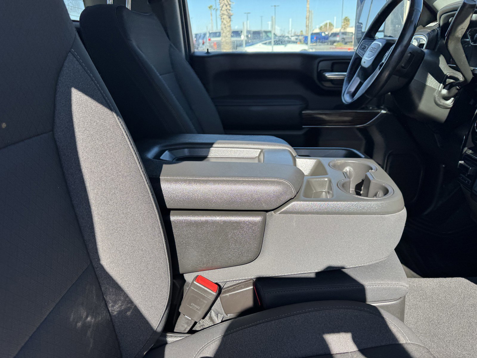 Used 2022 GMC Sierra 2500 SLE w/ SLE Convenience Package image 8