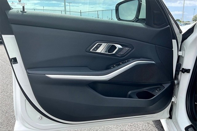 Used 2020 BMW 330i Sedan image 18
