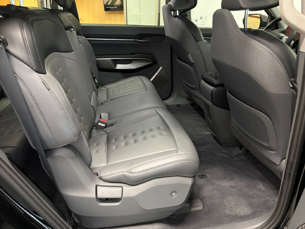 Certified 2024 Kia EV9 Wind AWD/4WD image 15