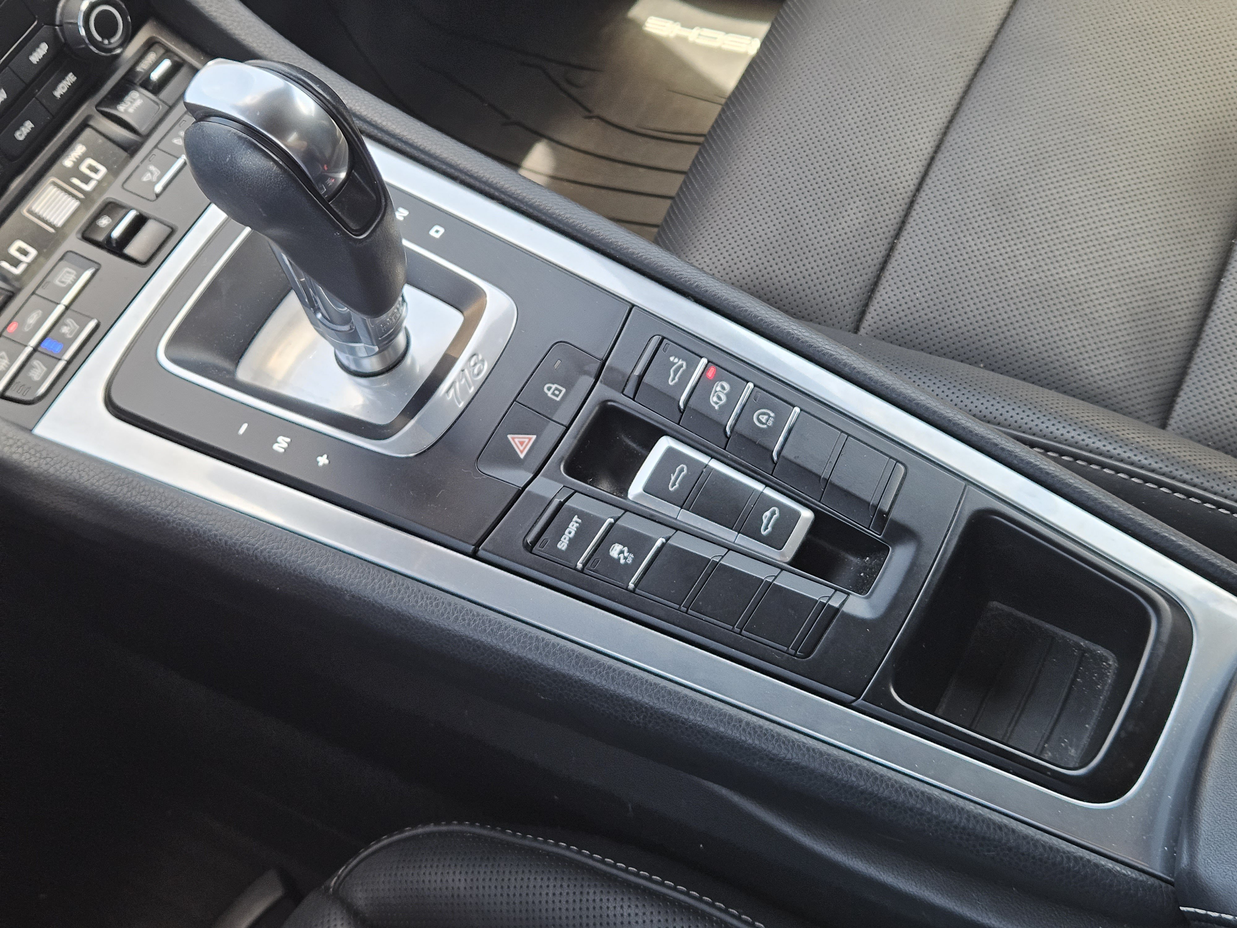 Certified 2024 Porsche 718 Boxster RWD image 20