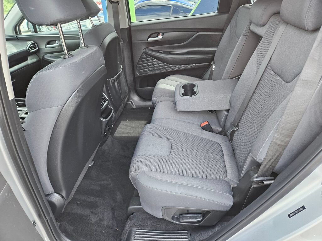 Used 2020 Hyundai Santa Fe SE FWD image 10