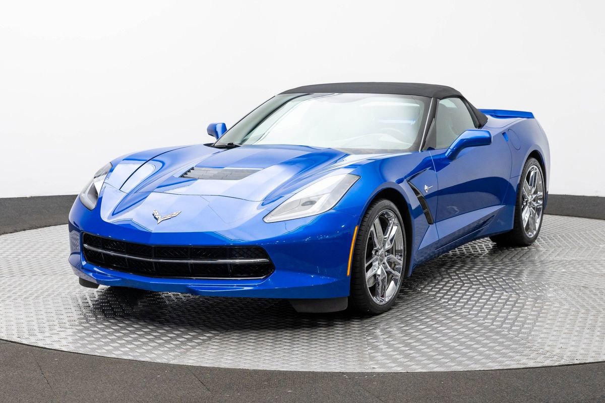 Used 2014 Chevrolet Corvette Stingray Convertible w/ 3LT Preferred Equipment Group RWD image 2
