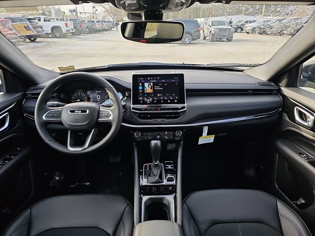 New 2026 Jeep Compass Latitude w/ Sun and Sound Group image 14