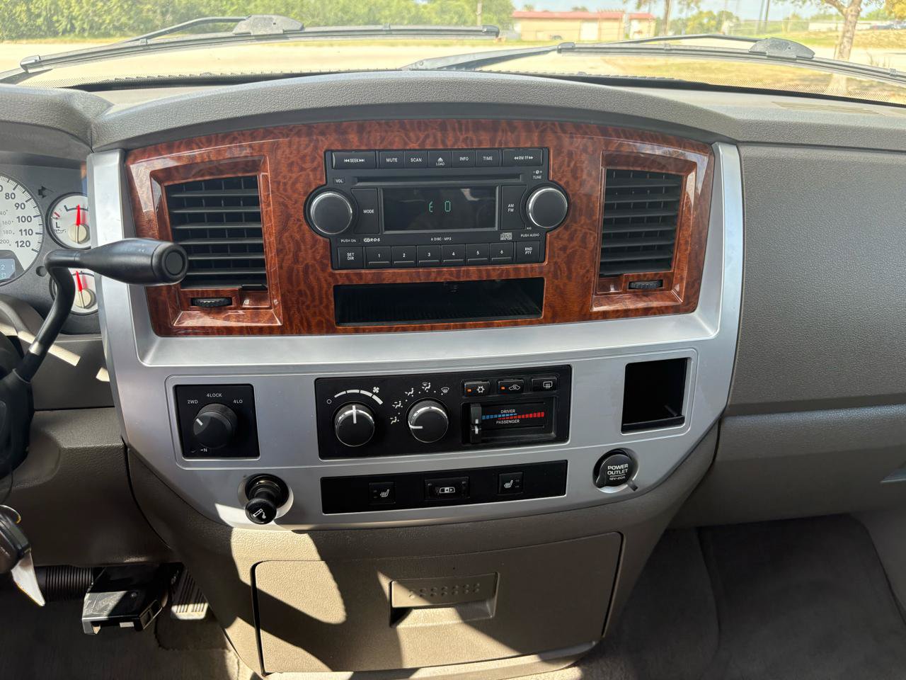 Used 2006 Dodge Ram 2500 Truck Laramie AWD/4WD image 60