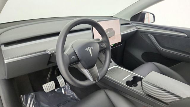 Used 2025 Tesla Model Y Performance AWD/4WD image 18