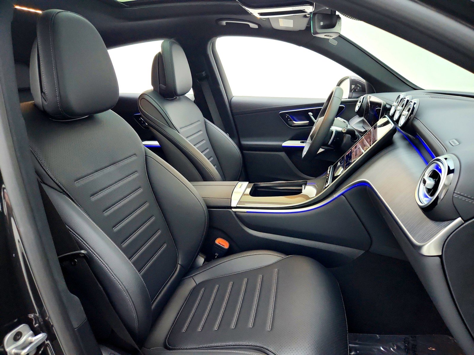 Certified 2025 Mercedes-Benz GLC 300 4MATIC w/ AMG Line image 25