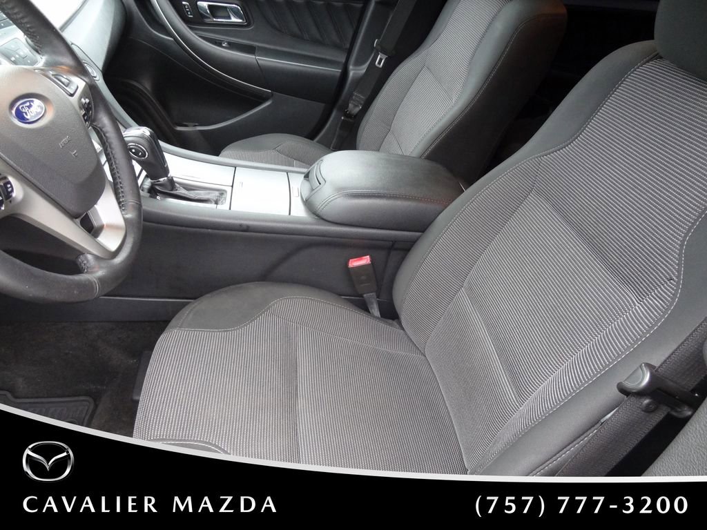Used 2015 Ford Taurus SEL image 10