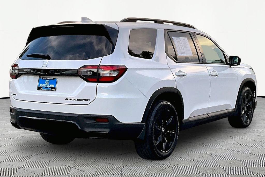Certified 2026 Honda Pilot Black Edition image 5