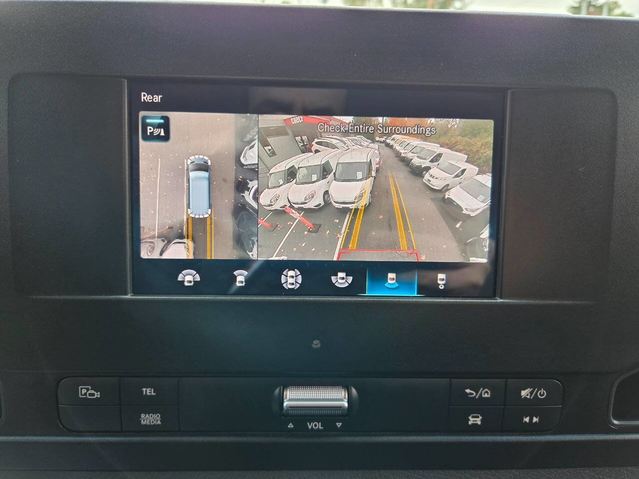 Used 2024 Mercedes-Benz Sprinter 2500 image 10