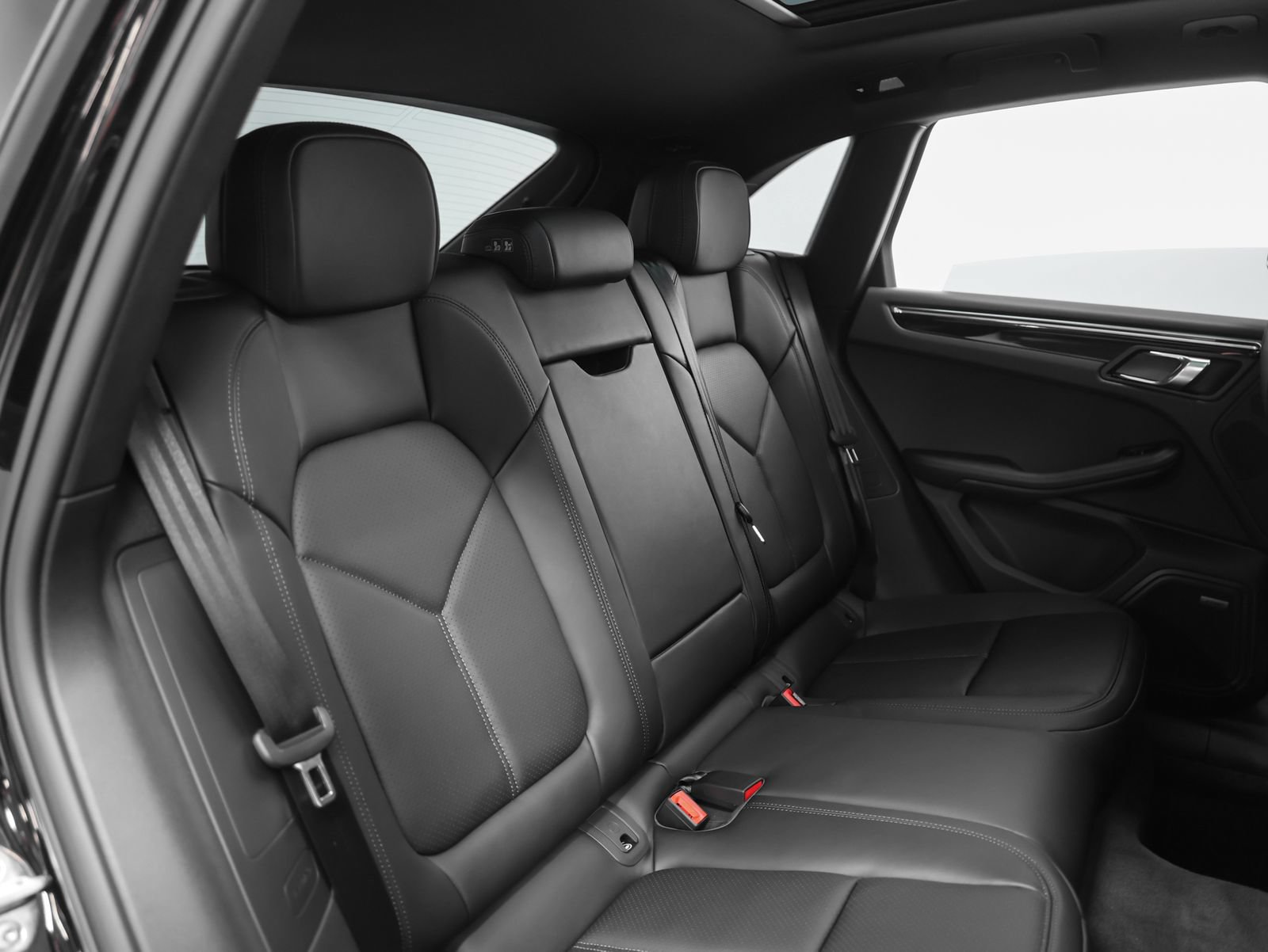 New 2026 Porsche Macan AWD/4WD image 23