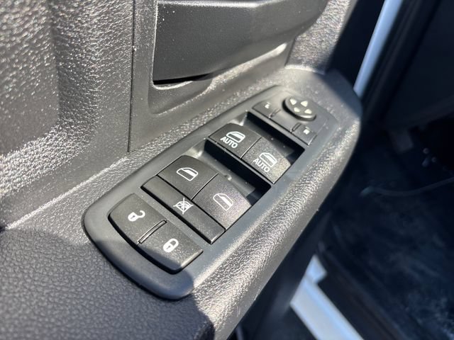 Used 2016 RAM 2500 Tradesman w/ Chrome Appearance Group RWD image 11