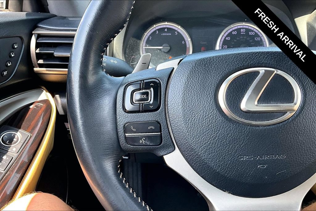 Used 2015 Lexus RC 350 w/ Luxury Package RWD image 12