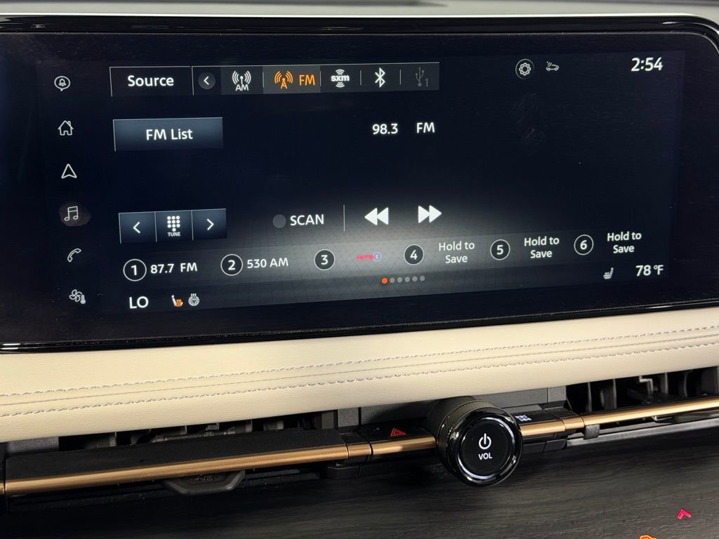 Used 2023 Nissan Ariya AWD image 19