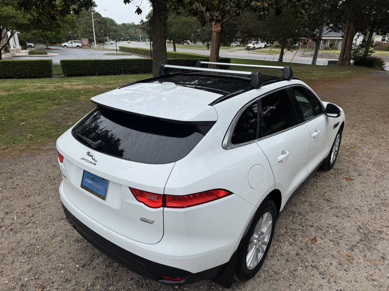 Used 2017 Jaguar F-PACE Prestige AWD/4WD image 9
