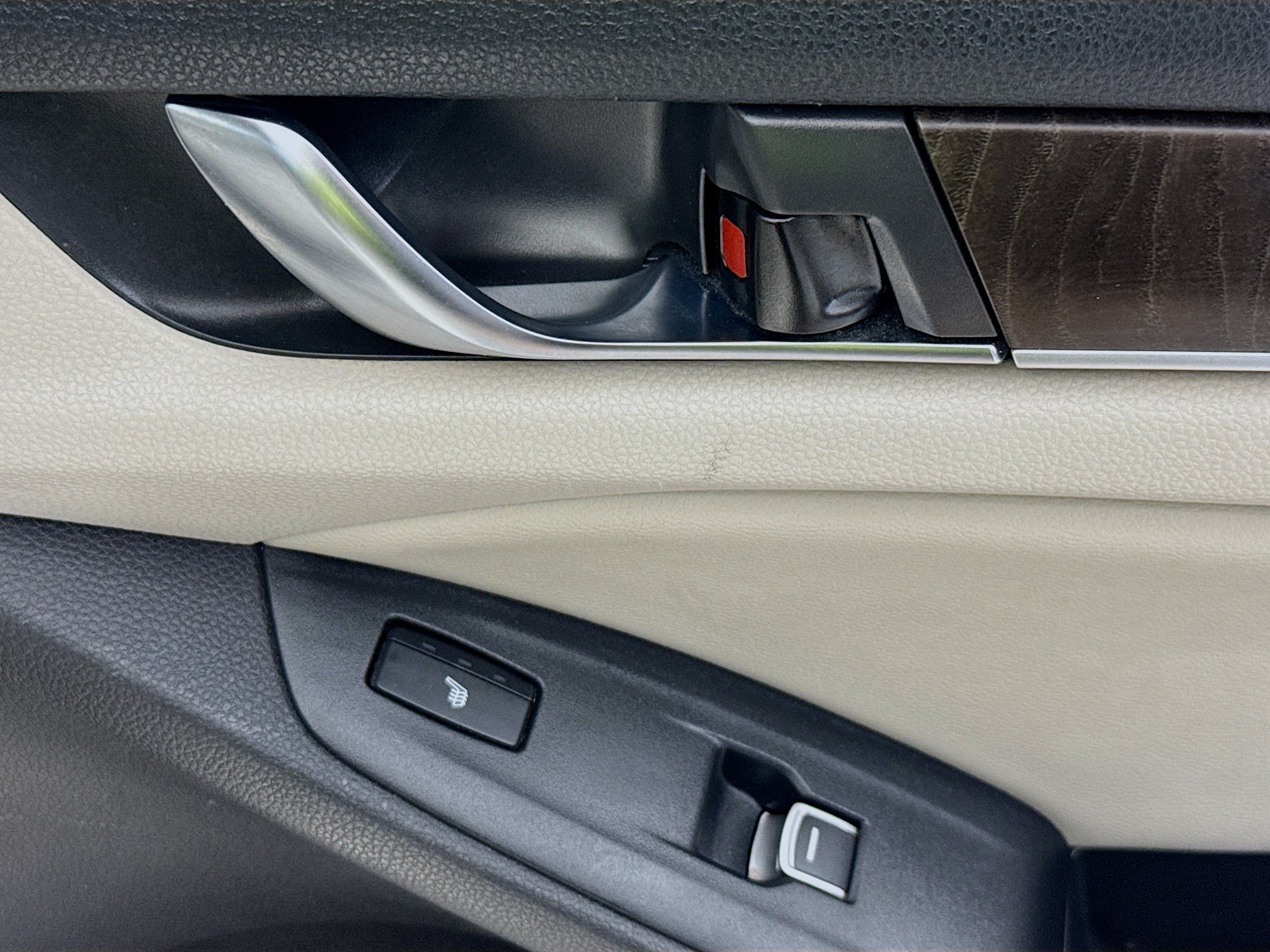 Used 2018 Honda Accord Touring image 29