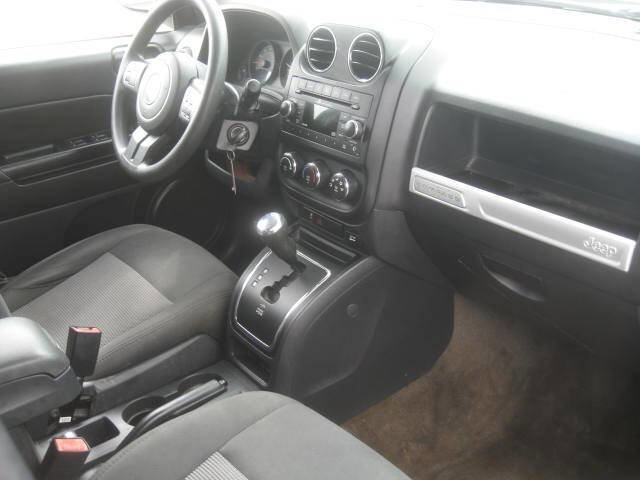 Used 2016 Jeep Compass Sport w/ Power Value Group image 18