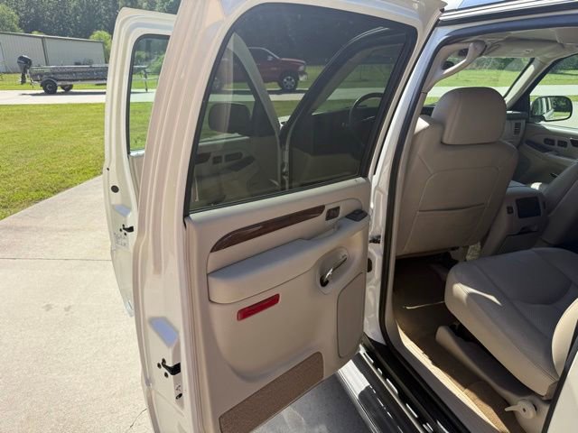Used 2005 Cadillac Escalade ESV AWD image 15