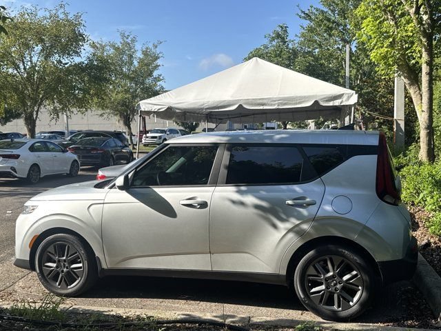 Used 2021 Kia Soul S FWD image 4