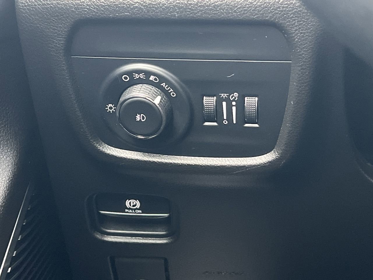 Used 2022 Jeep Grand Cherokee Summit w/ Adv Protech Group IV image 18