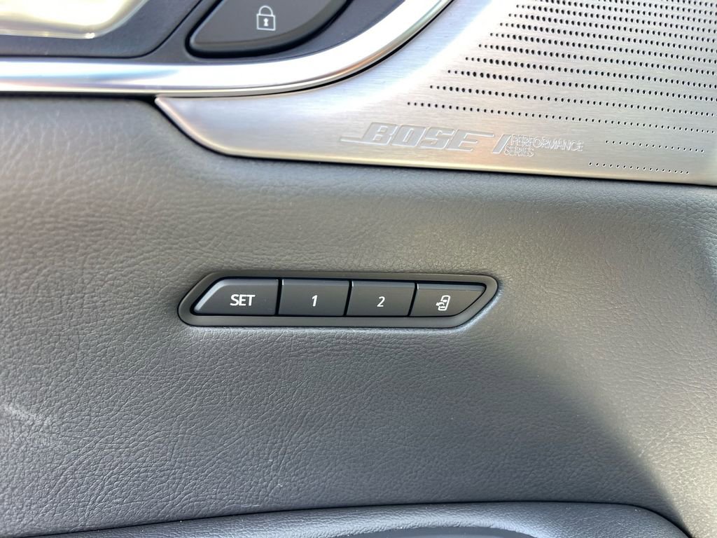 Used 2024 Cadillac XT6 Premium Luxury image 11