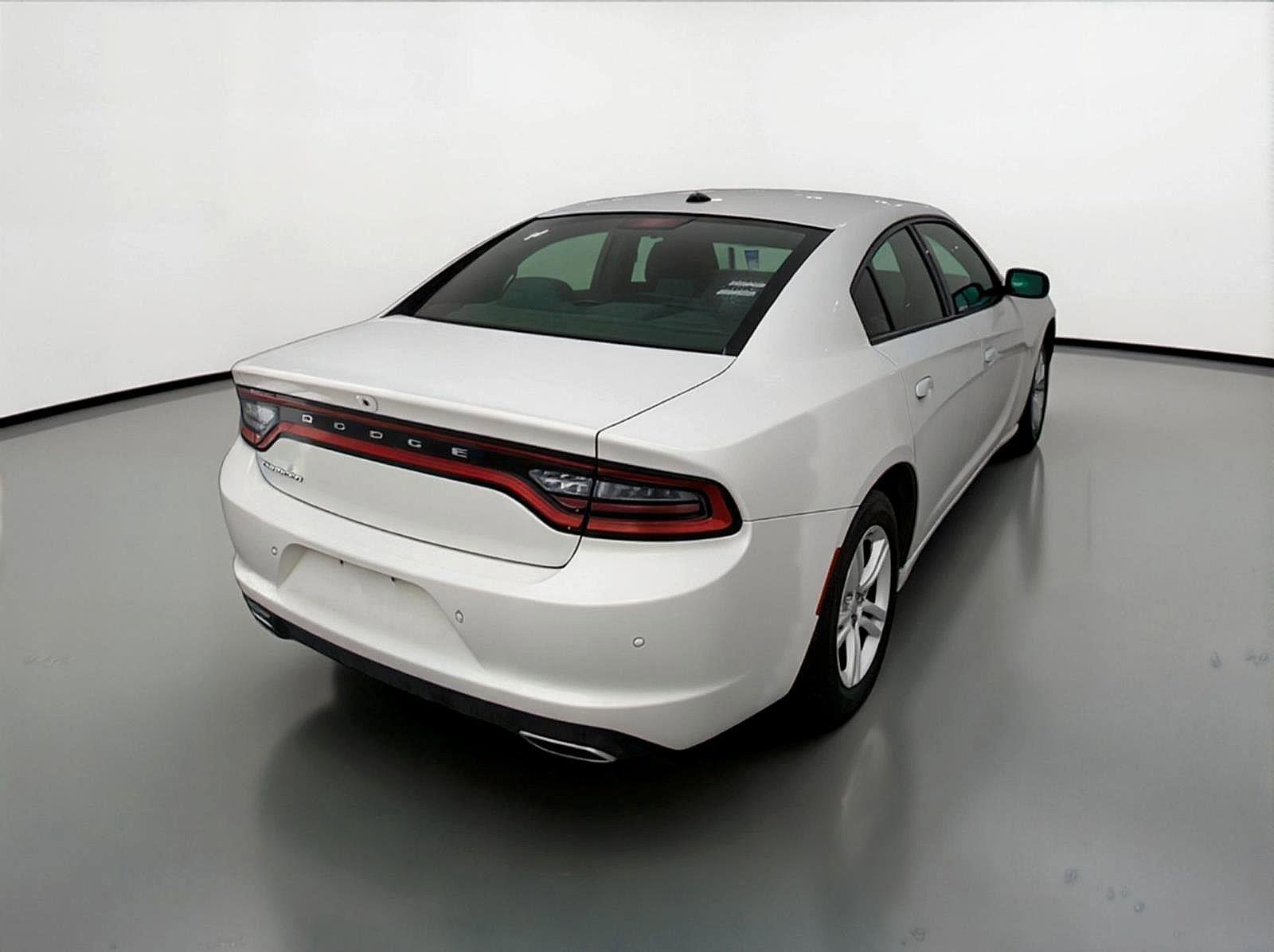 Used 2022 Dodge Charger SXT image 5