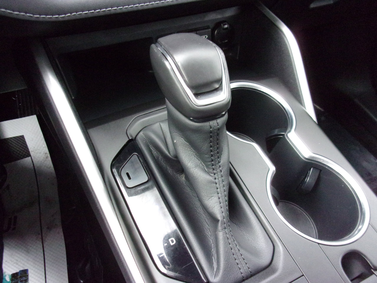 Used 2020 Toyota Highlander LE image 23