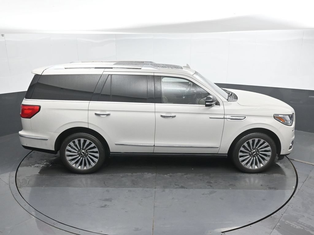 Used 2019 Lincoln Navigator Reserve AWD/4WD image 35