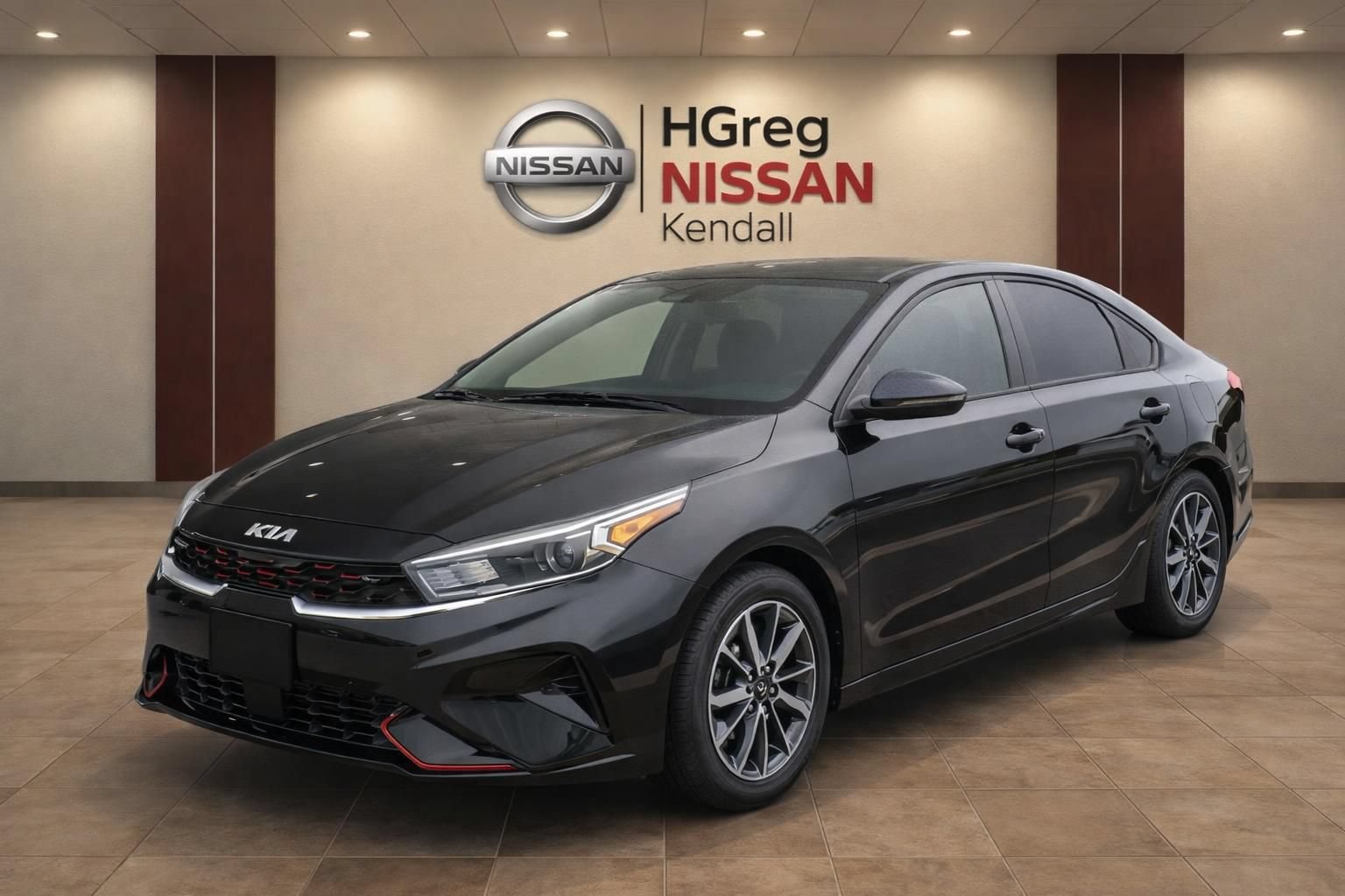 Used 2023 Kia Forte LXS w/ LXS Technology Package FWD image 3