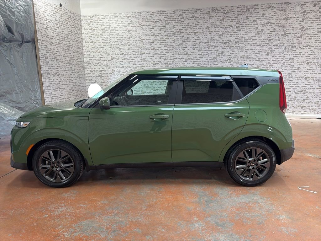 Used 2021 Kia Soul EX image 4