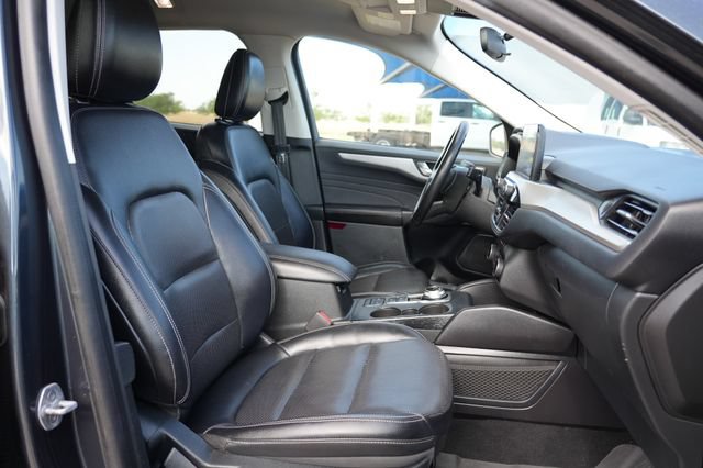 Used 2022 Ford Escape SEL w/ Technology Package FWD image 18