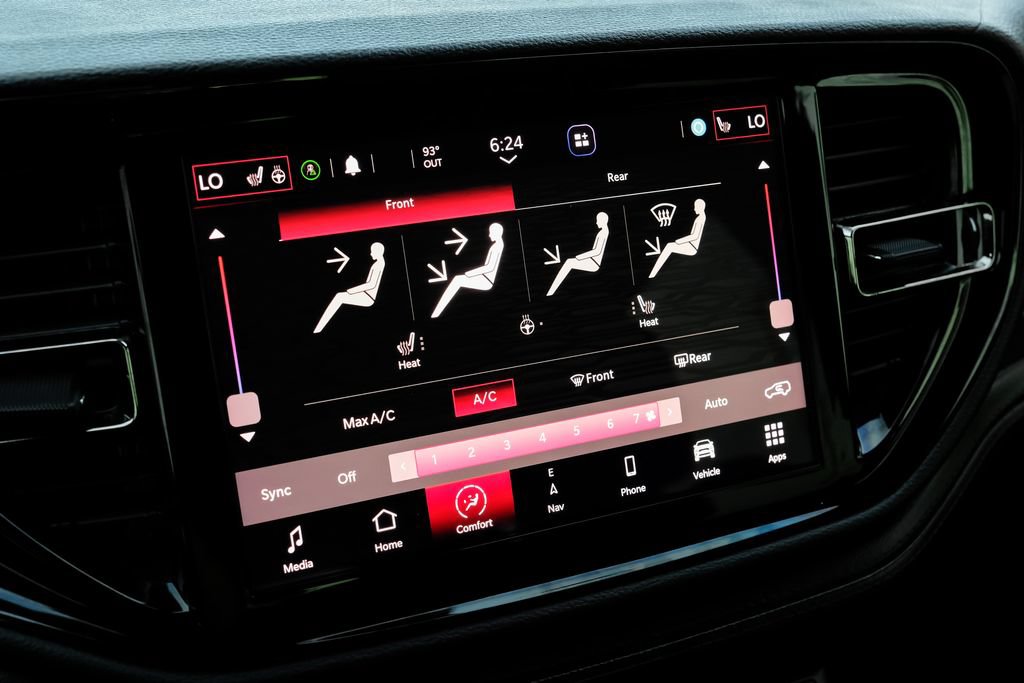 Used 2021 Dodge Durango R/T w/ Technology Group AWD/4WD image 26