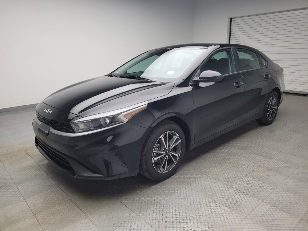 Used 2023 Kia Forte LXS image 2