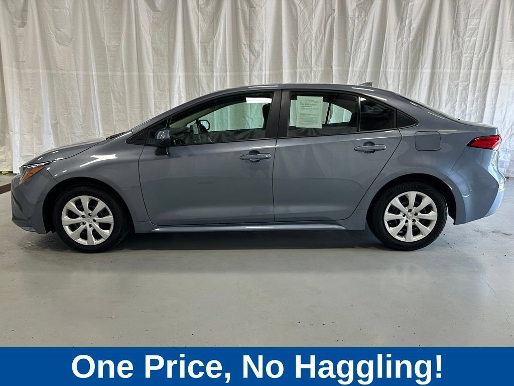 Used 2026 Toyota Corolla LE FWD image 4