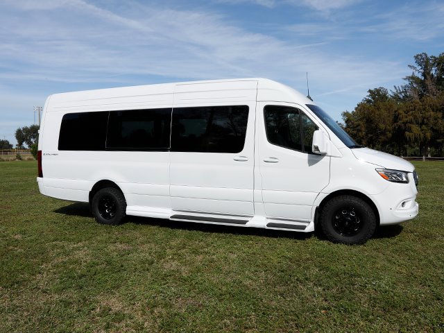 Used 2024 Mercedes-Benz Sprinter 3500 image 8