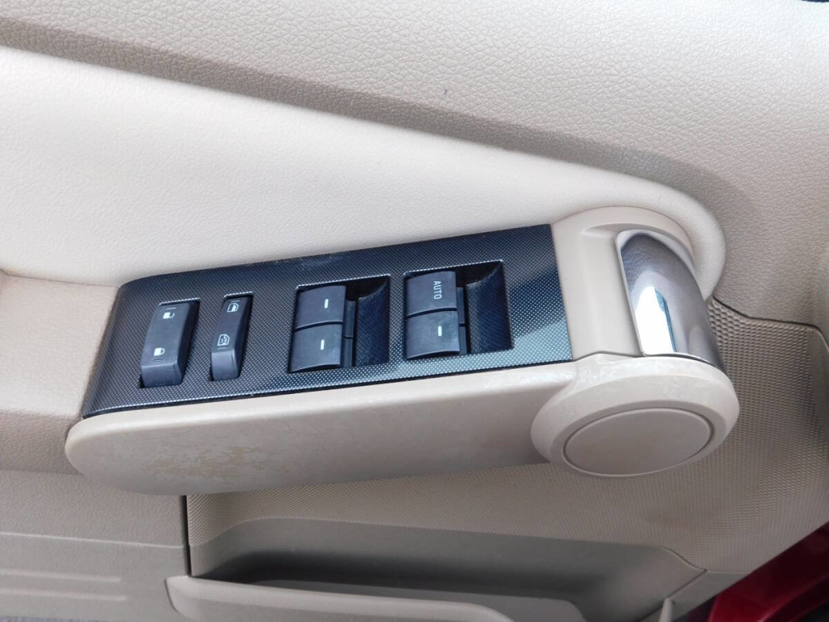 Used 2010 Ford Explorer XLT AWD/4WD image 21