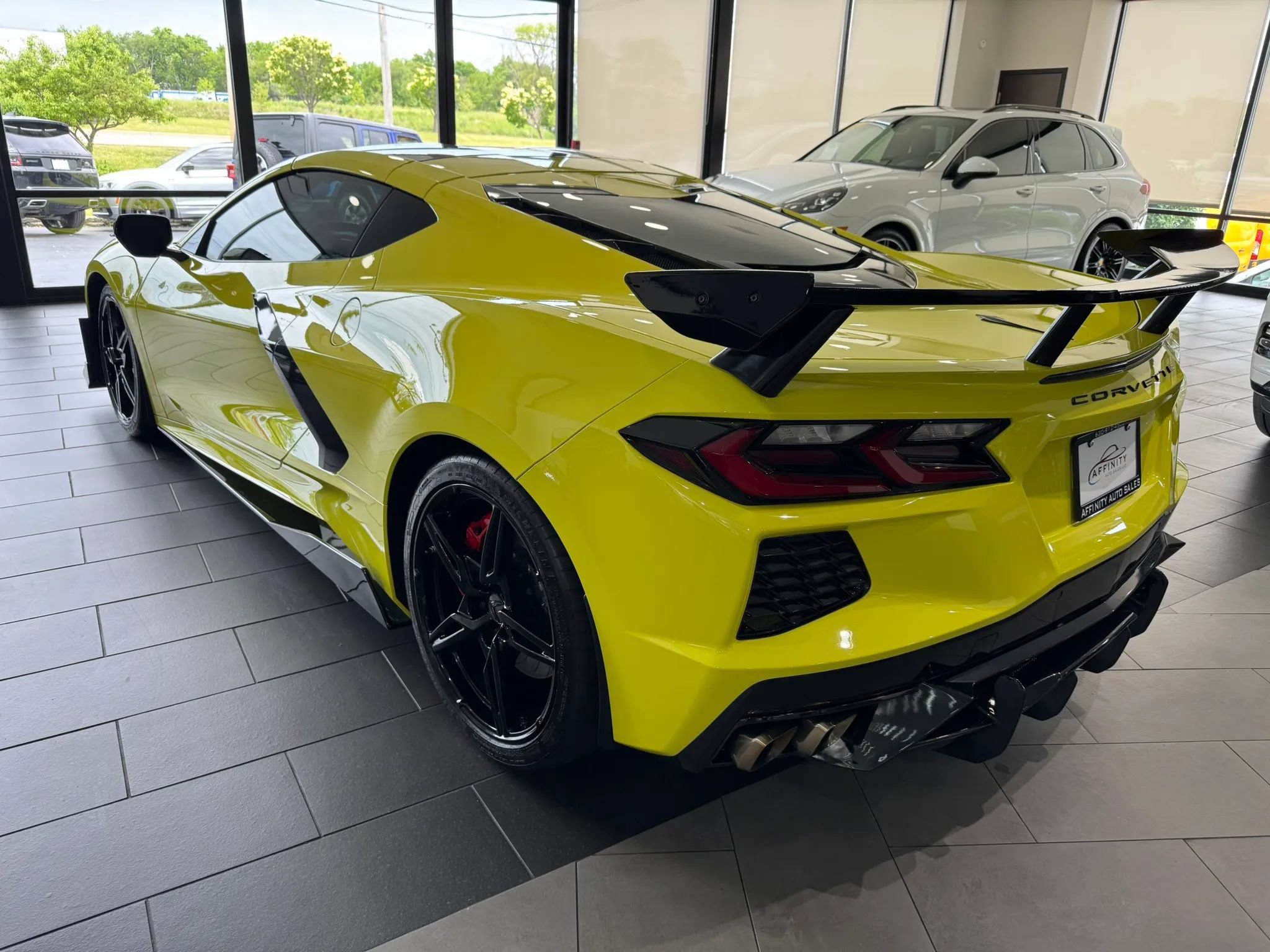 Used 2023 Chevrolet Corvette Stingray Coupe w/ Z51 Performance Package RWD image 27
