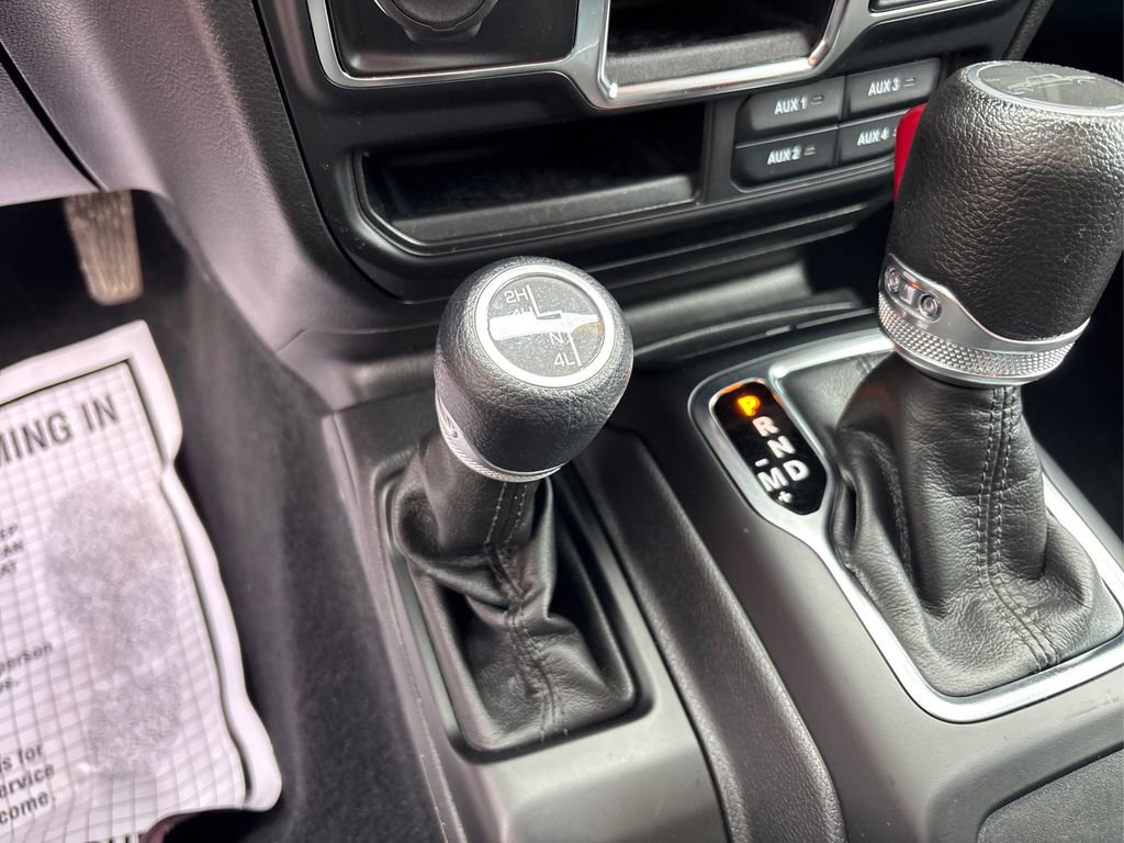 Used 2023 Jeep Gladiator Sport image 34