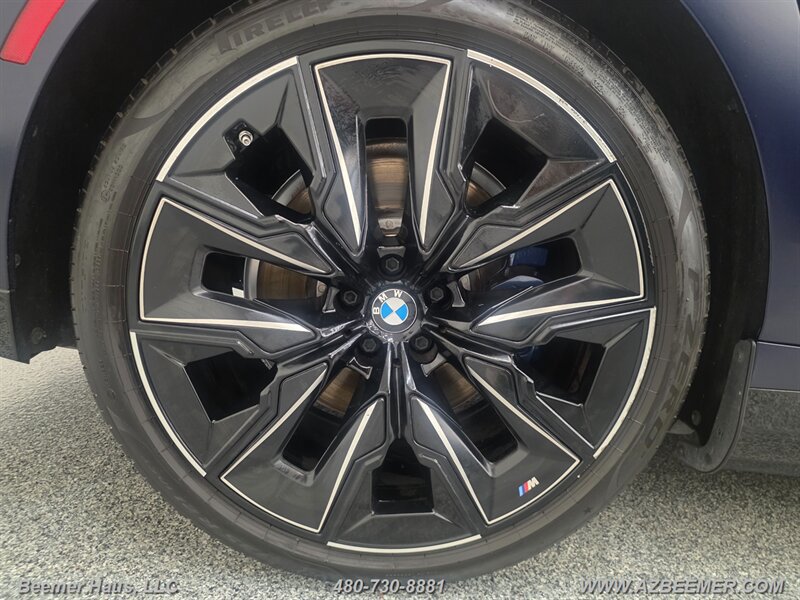 Used 2024 BMW i7 xDrive60 w/ M Sport Package RWD image 14
