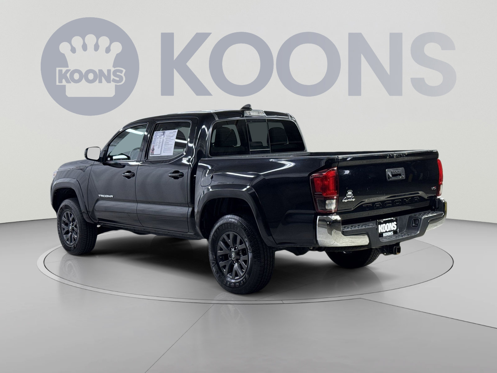 Used 2022 Toyota Tacoma SR5 AWD/4WD image 18