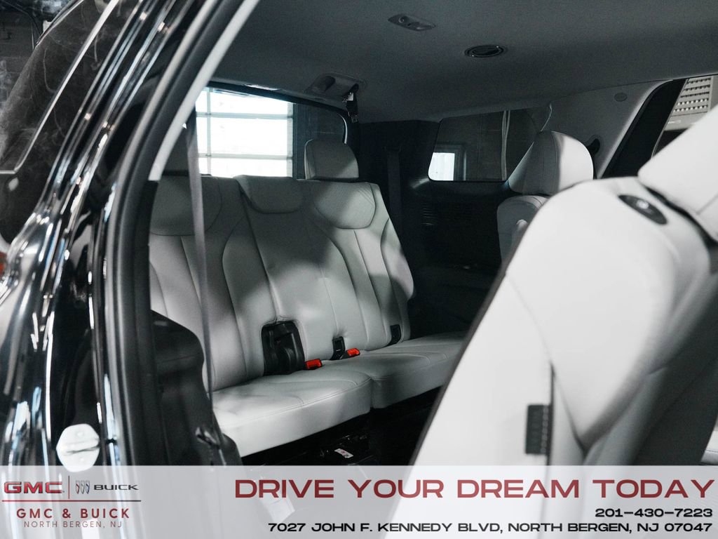 Used 2023 Hyundai Palisade SEL image 35